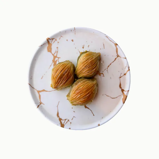 Midye Baklava (Mussel Shaped)